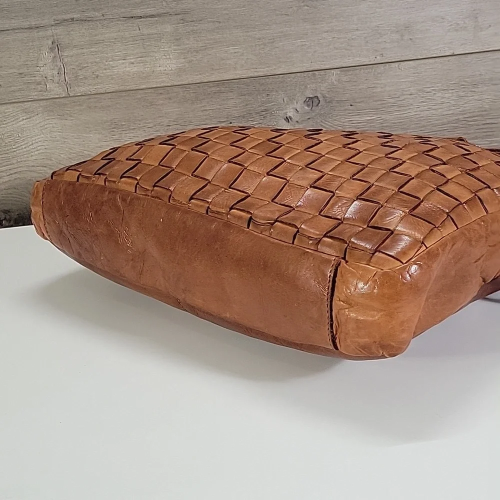 Vilenca Holland Woven Leather Briefcase Bag in Tan